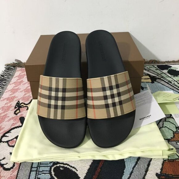 Burberry Classic Men's Slippers US 10 - Picture 1 of 5